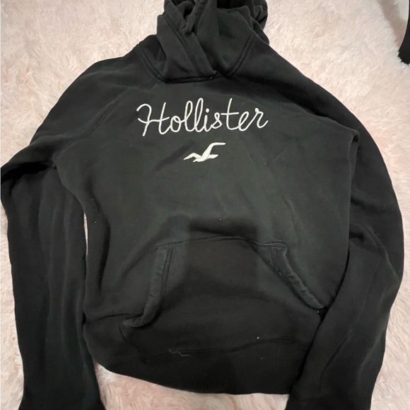 Hollister Tops - 🌟Hollister‎ Black Hoodie Sweatshirt